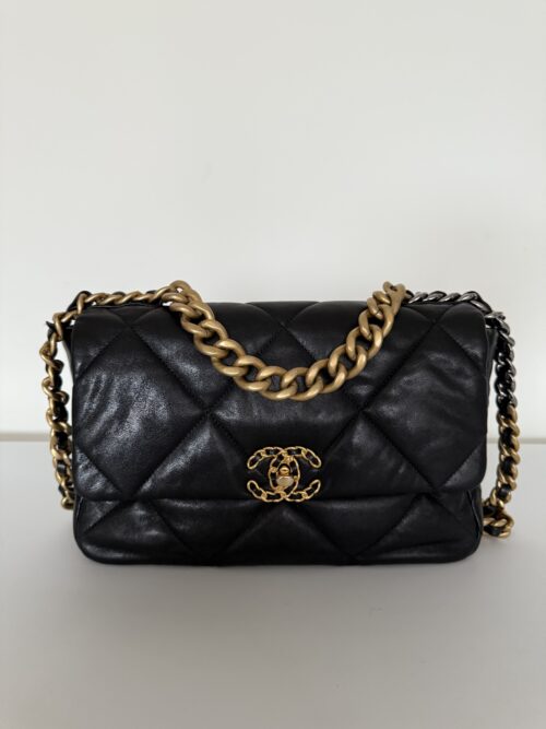CHANEL 19 Large